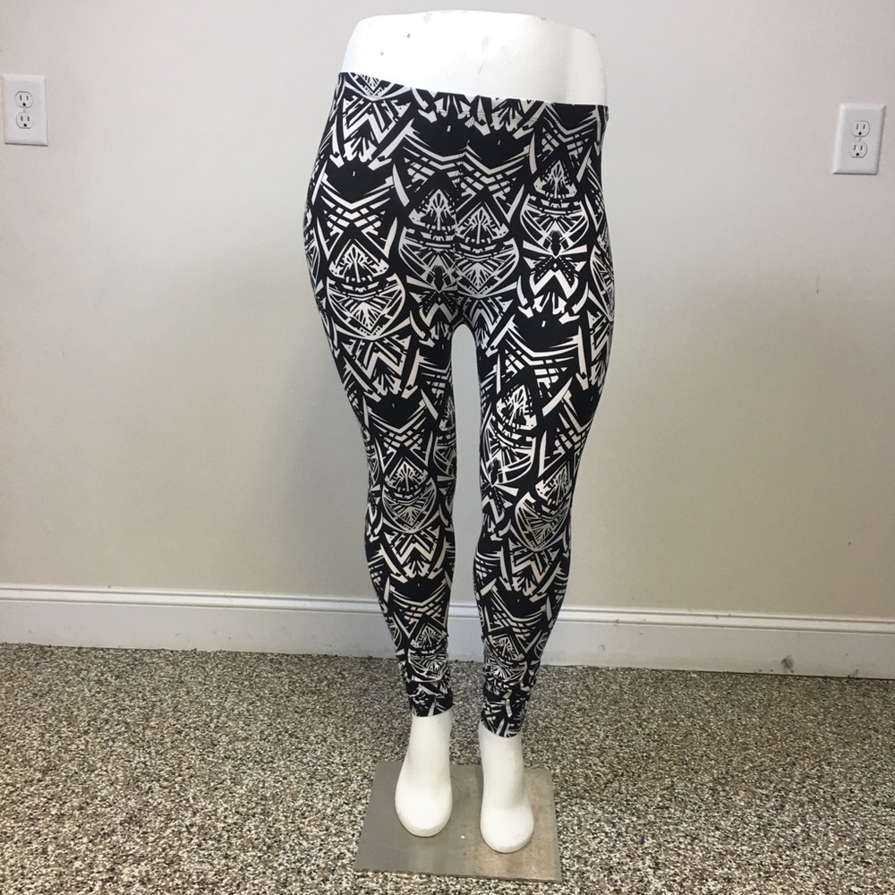 Kimberly C. Leggings